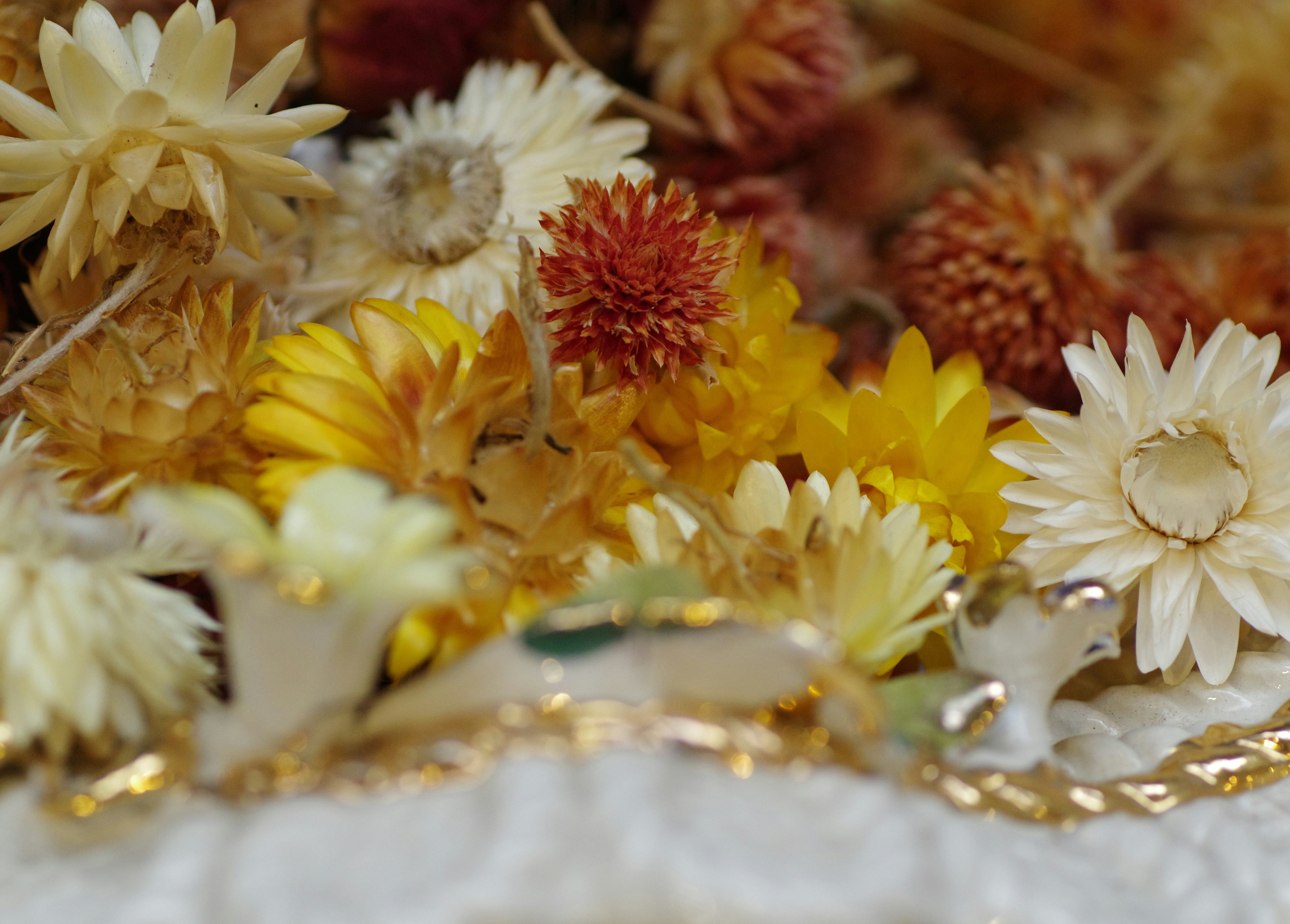 Floral Jewellery For Mehndi: A Blooming Trend in Bridal Fashion