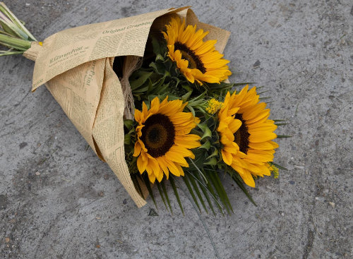 Send Flowers To Karachi